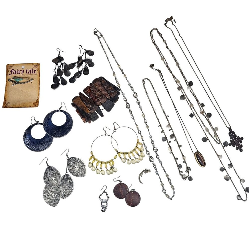 Assorted Jewelry Bundle‎ Lot Set W/ Unique Designs Mixed Materials Costume 9.1oz